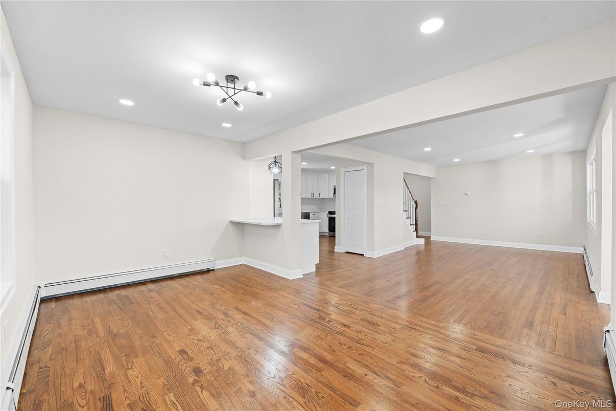 Empty room, Interior, Pendant Lights, Recessed Lighting, Wood Texture Flooring