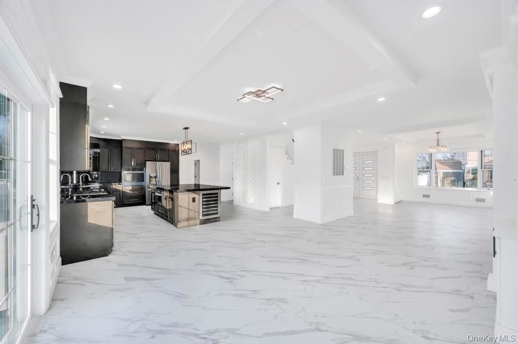 Chandelier, Interior, Kitchen, Marble, Pendant Lights, Recessed Lighting, Stainless Steel Appliances