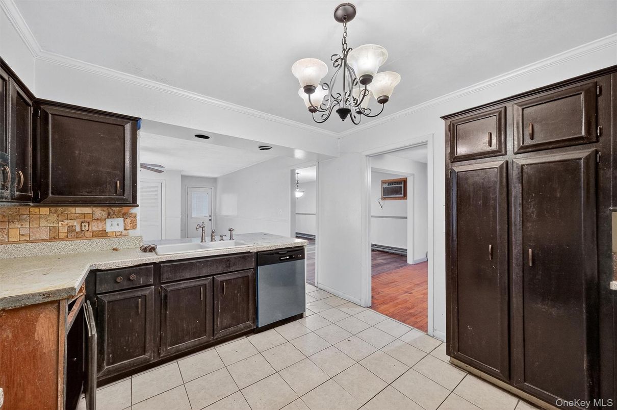 Chandelier, Interior, Kitchen, Wood Texture Flooring
