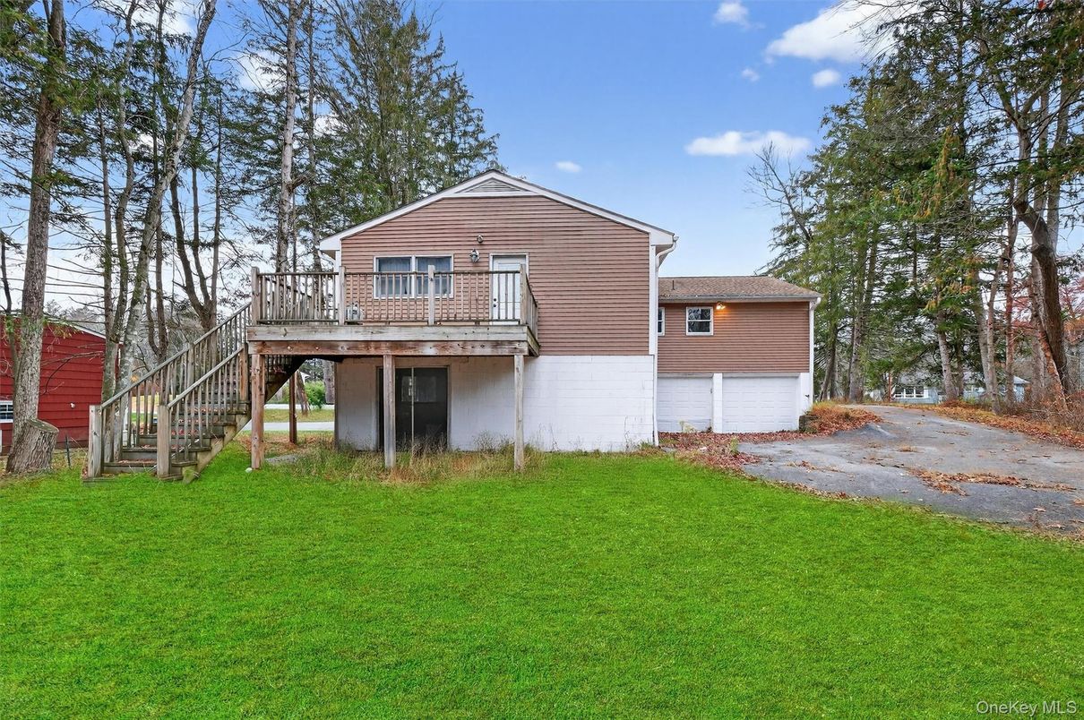 Backyard, Detached Garage, Exterior