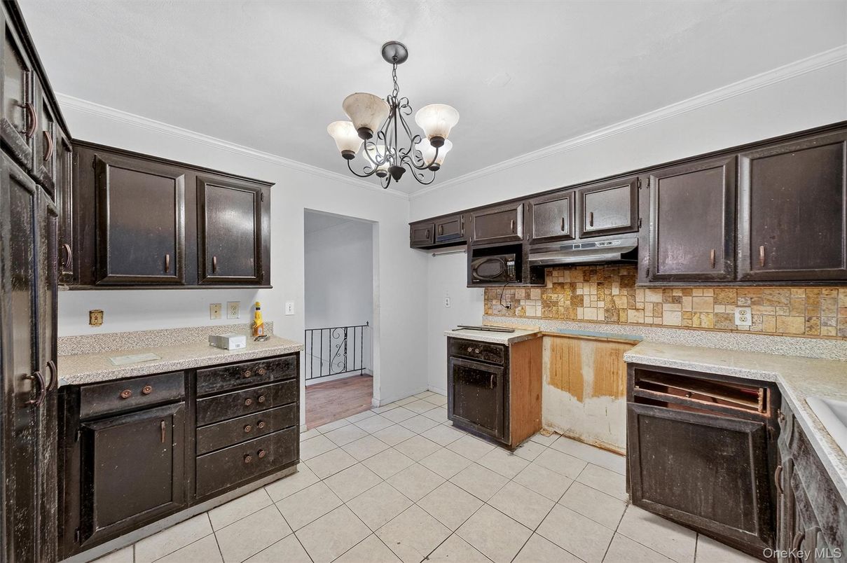 Chandelier, Interior, Kitchen