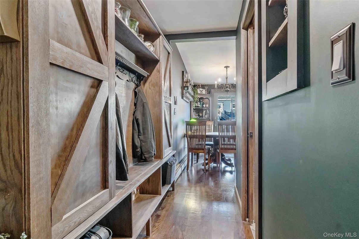 Chandelier, Interior, Wood Texture Flooring