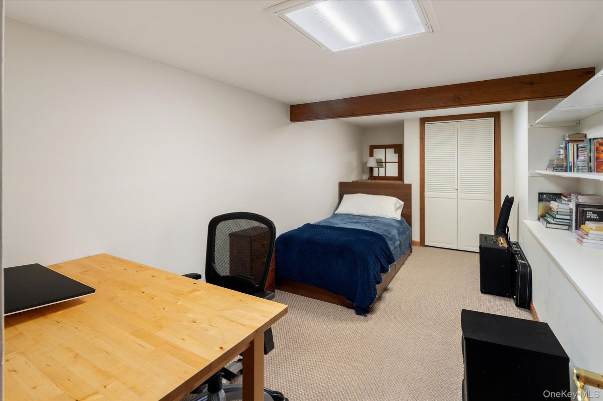 Bedroom, Home Office, Interior, Wooden Beams