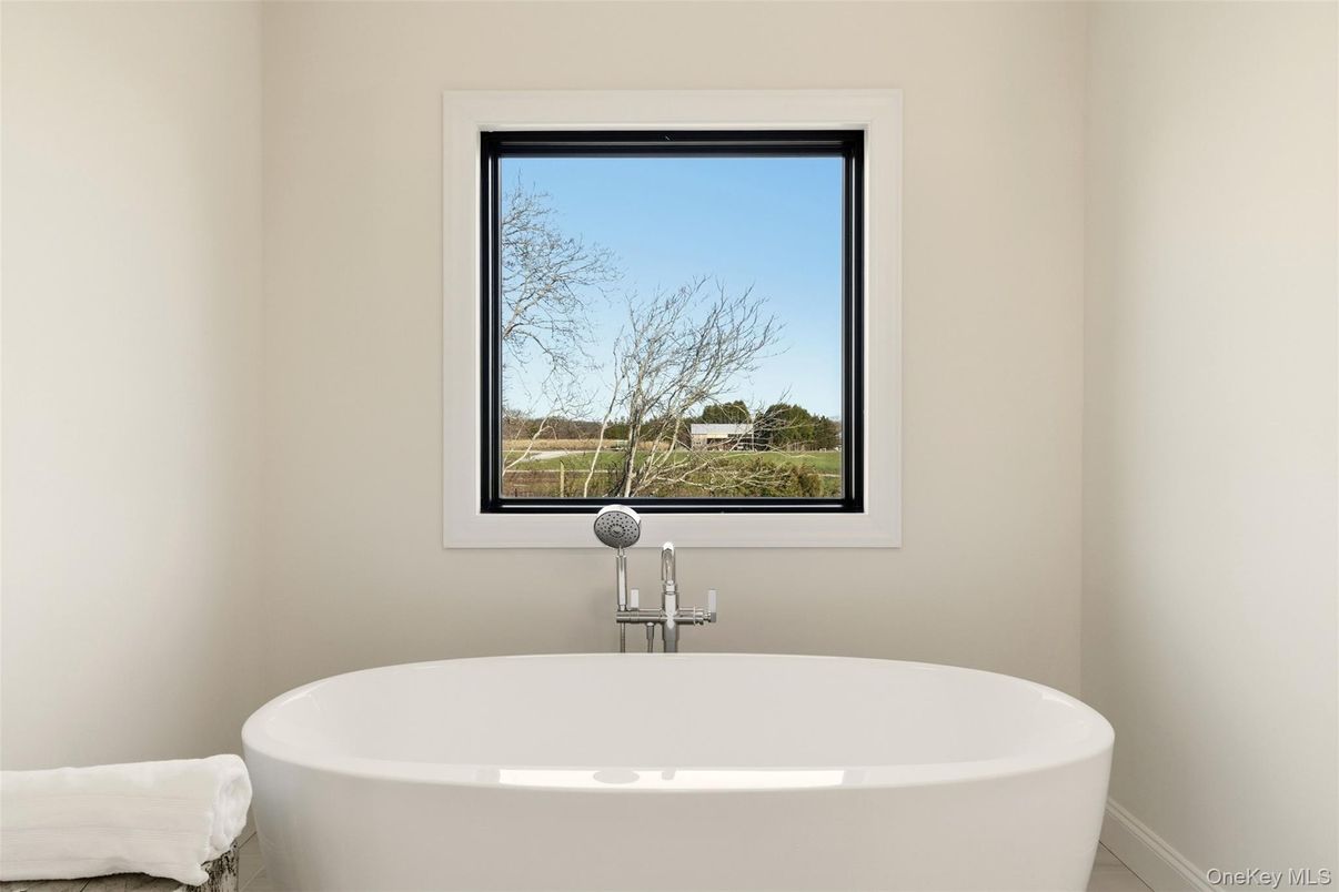 Bathroom, Free Standing Baths, Interior