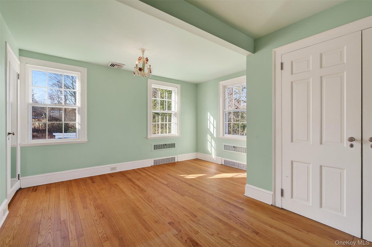 Chandelier, Empty room, Interior, Wood Texture Flooring