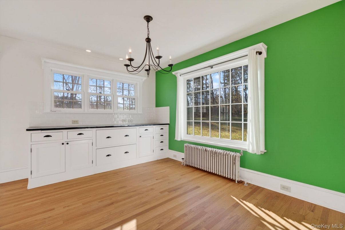 Chandelier, Empty room, Interior, Recessed Lighting, Wood Texture Flooring