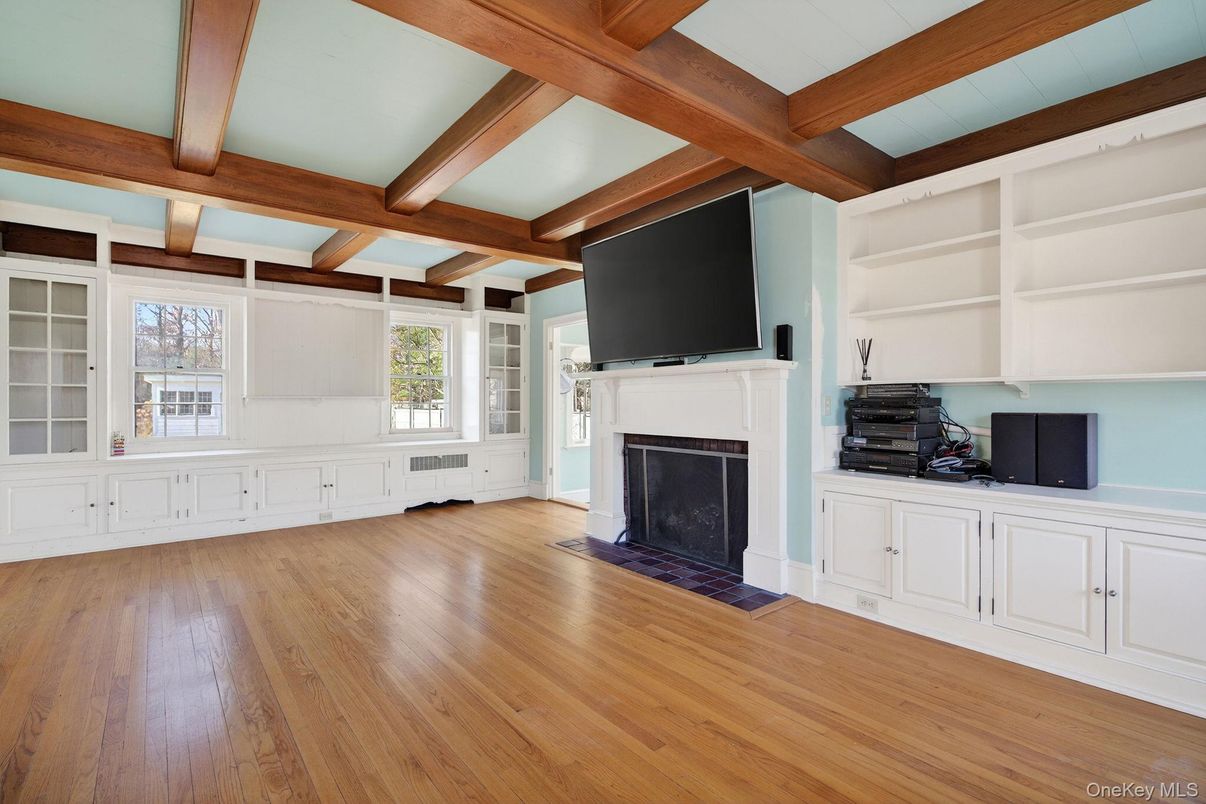 Empty room, Fireplace, Interior, Wooden Beams, Wood Texture Flooring