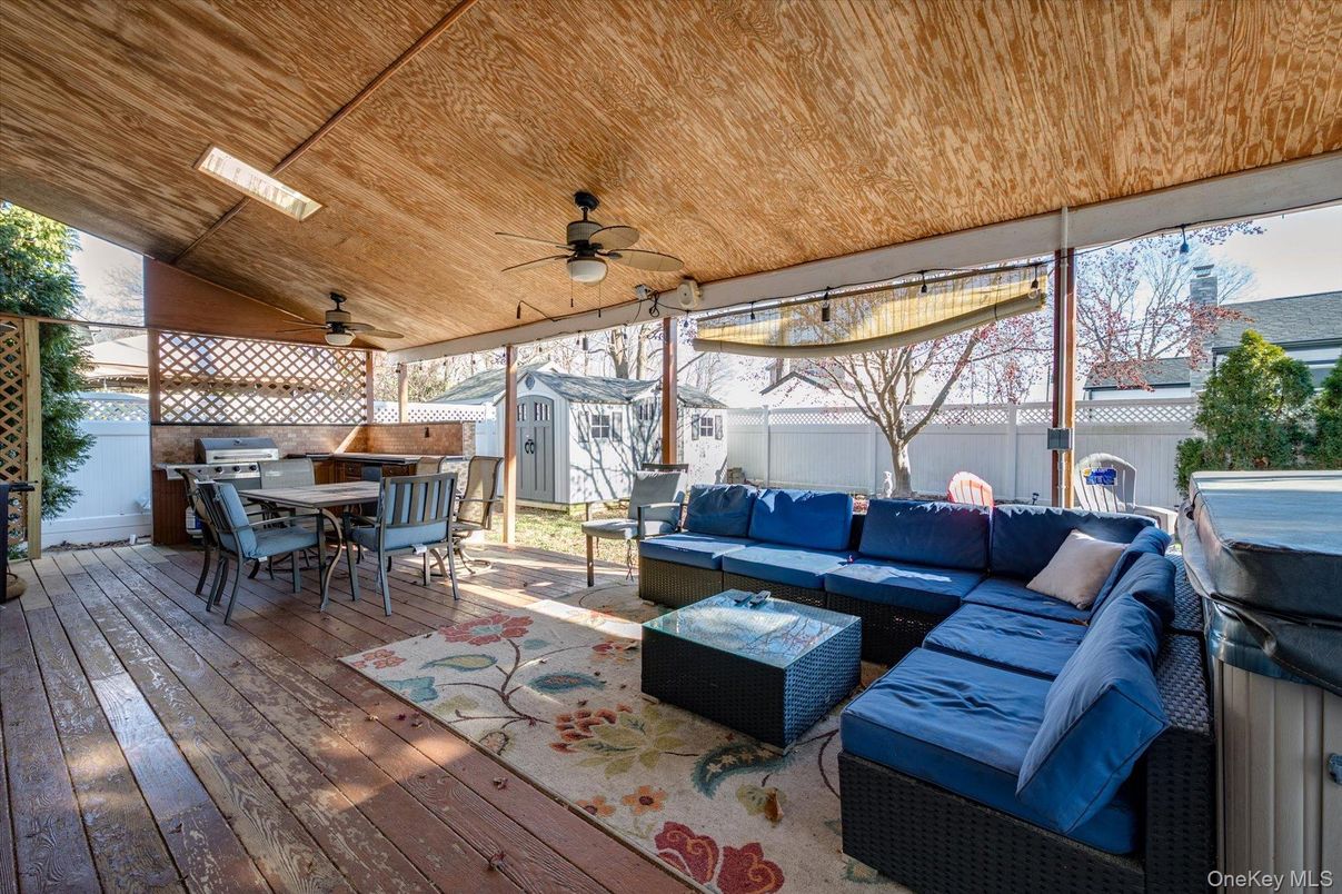 Exterior, Outdoor Kitchen