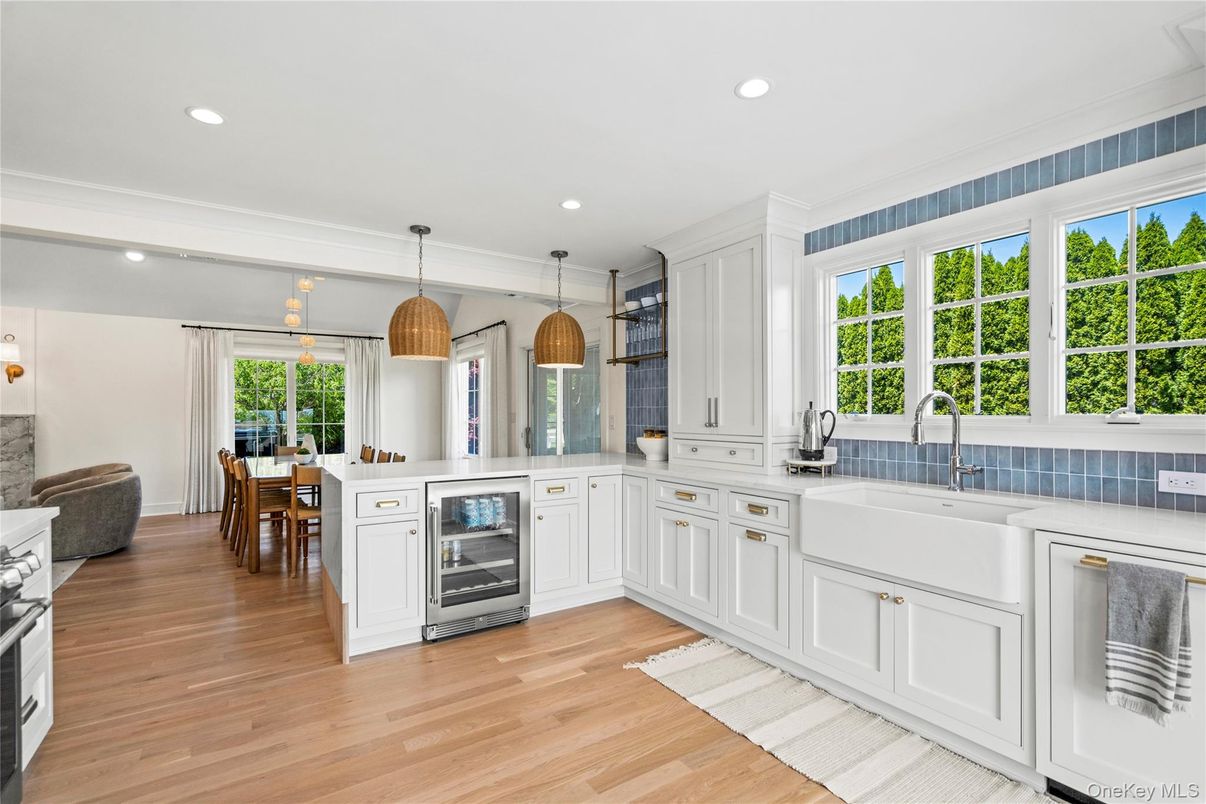Dining room, Interior, Kitchen, Pendant Lights, Recessed Lighting, Wood Texture Flooring