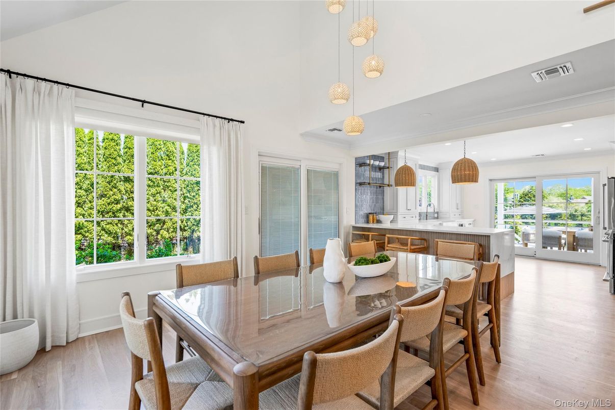 Dining room, Interior, Kitchen, Pendant Lights, Recessed Lighting, Wood Texture Flooring