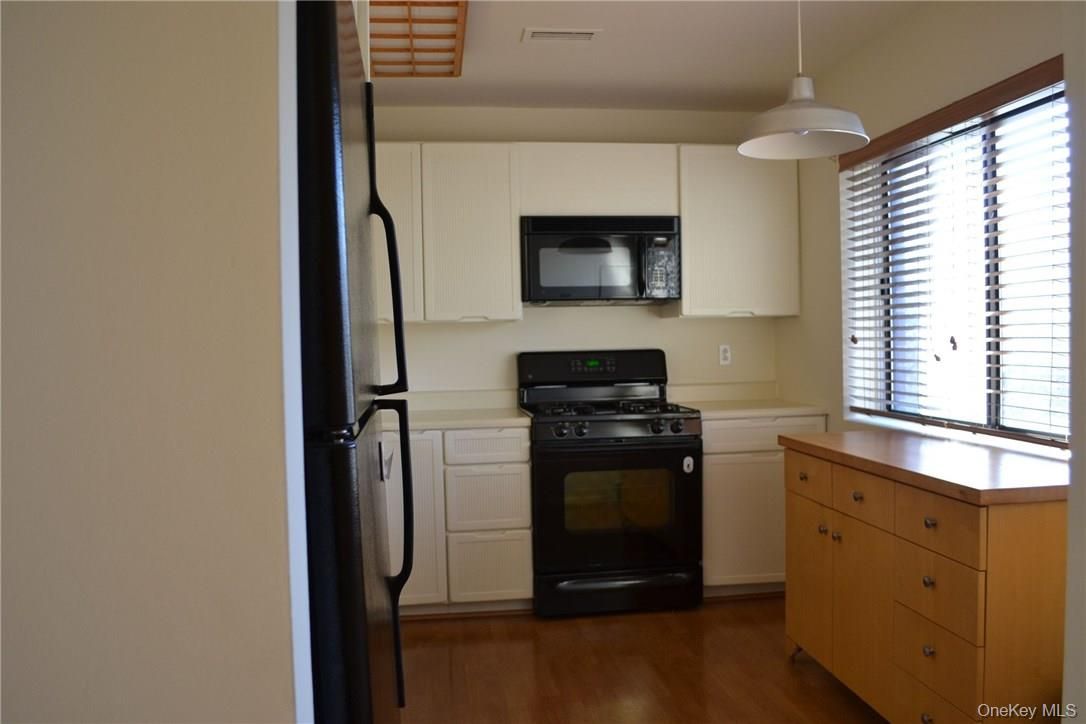 Interior, Kitchen, Pendant Lights, Wood Texture Flooring