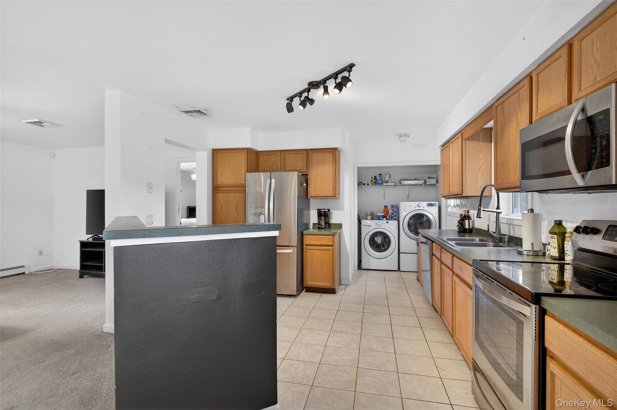 Interior, Kitchen, Stainless Steel Appliances, Washer