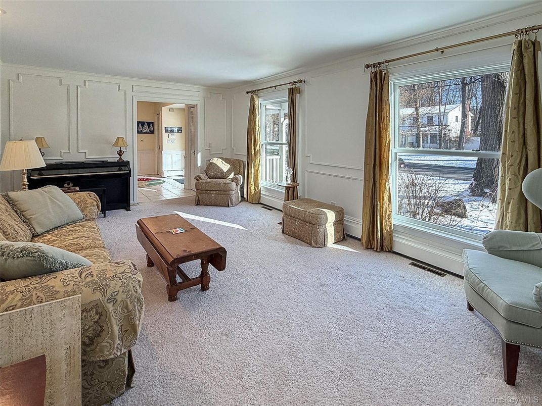 Interior, Living room, Piano