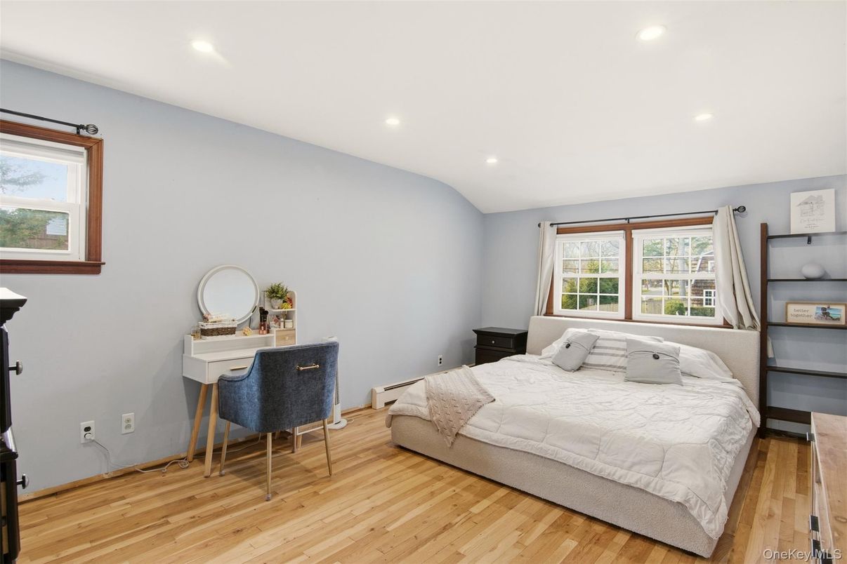 Bedroom, Home Office, Interior, Recessed Lighting, Wood Texture Flooring