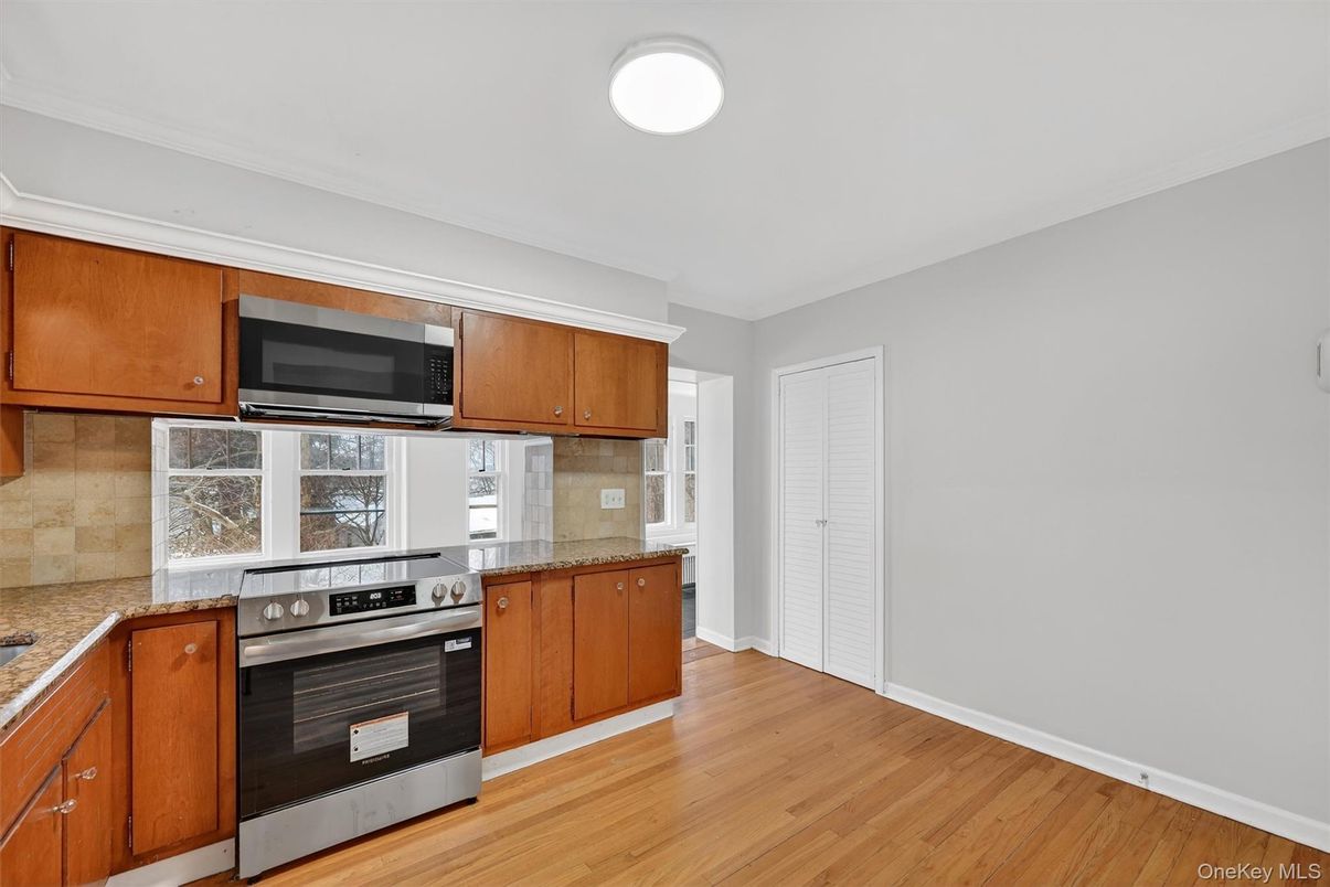 Interior, Kitchen, Stainless Steel Appliances, Wood Texture Flooring