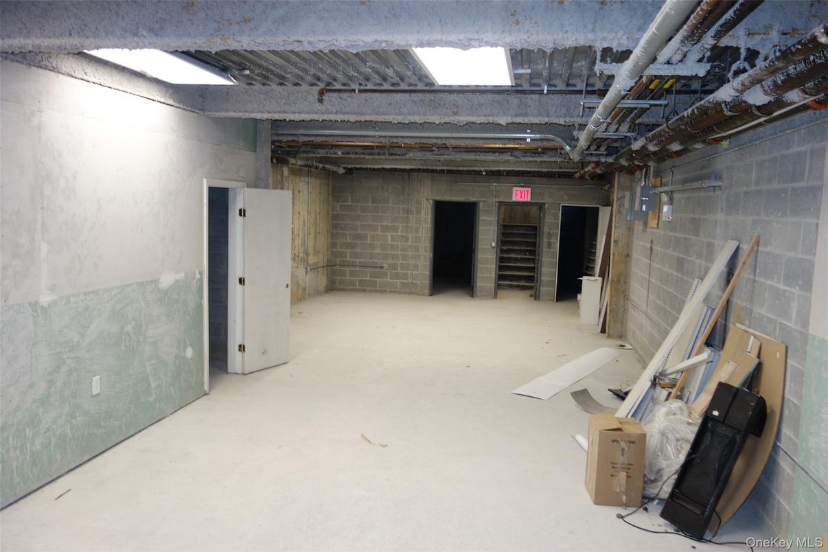 Garage, Interior, Stone Walls