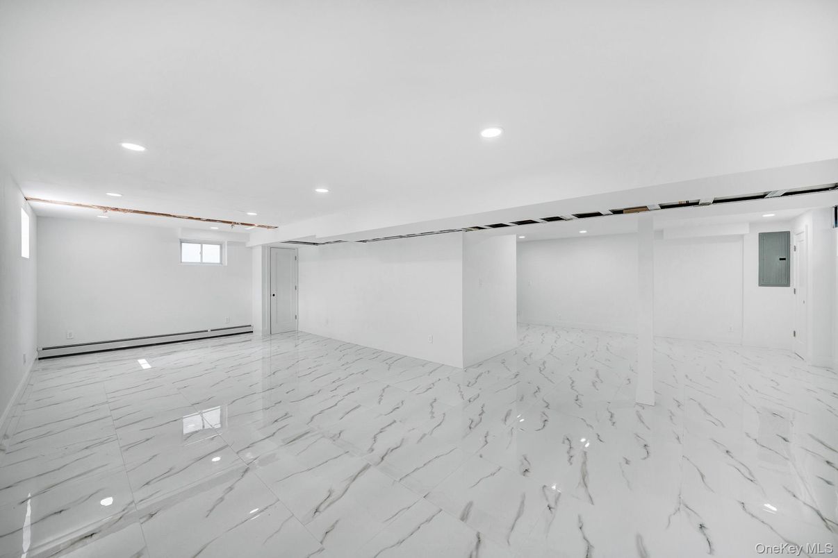Empty room, Interior, Marble, Recessed Lighting