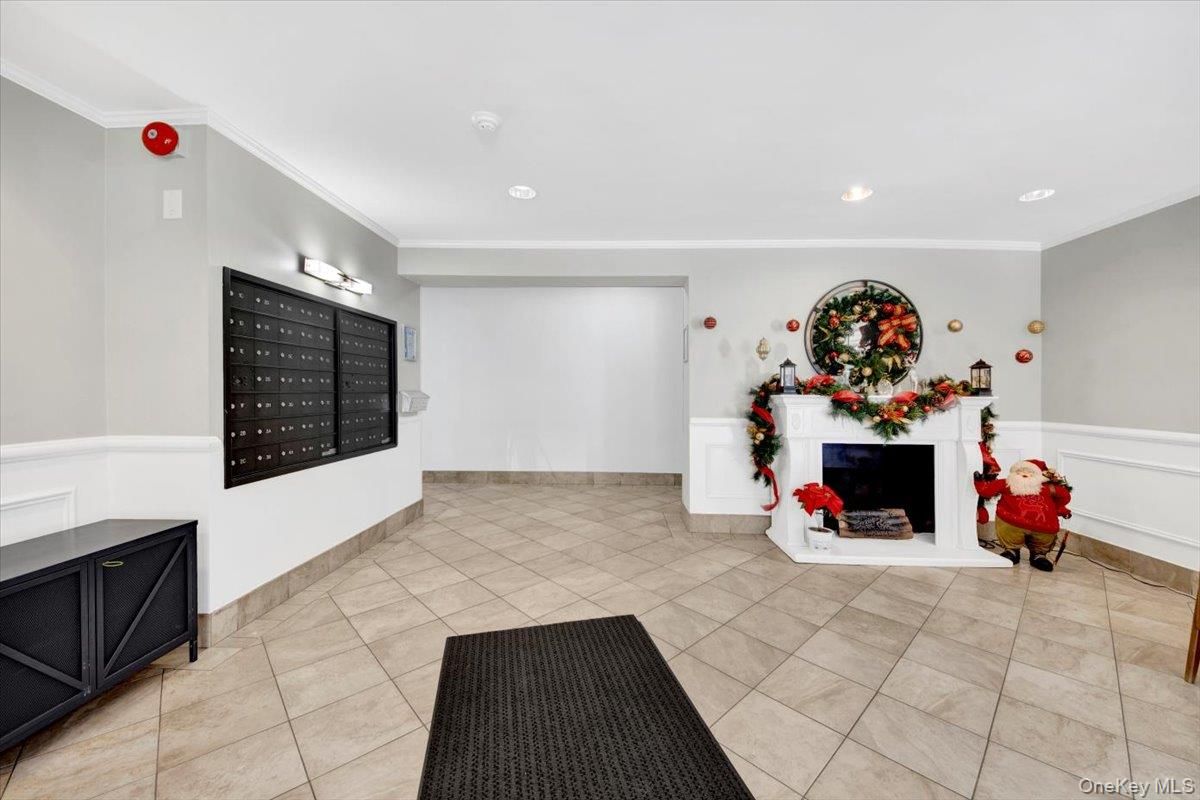 Fireplace, Interior, Recessed Lighting