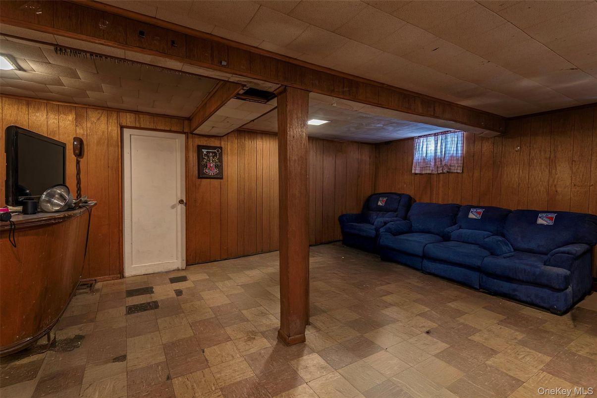 Interior, Recessed Lighting, Wooden Walls