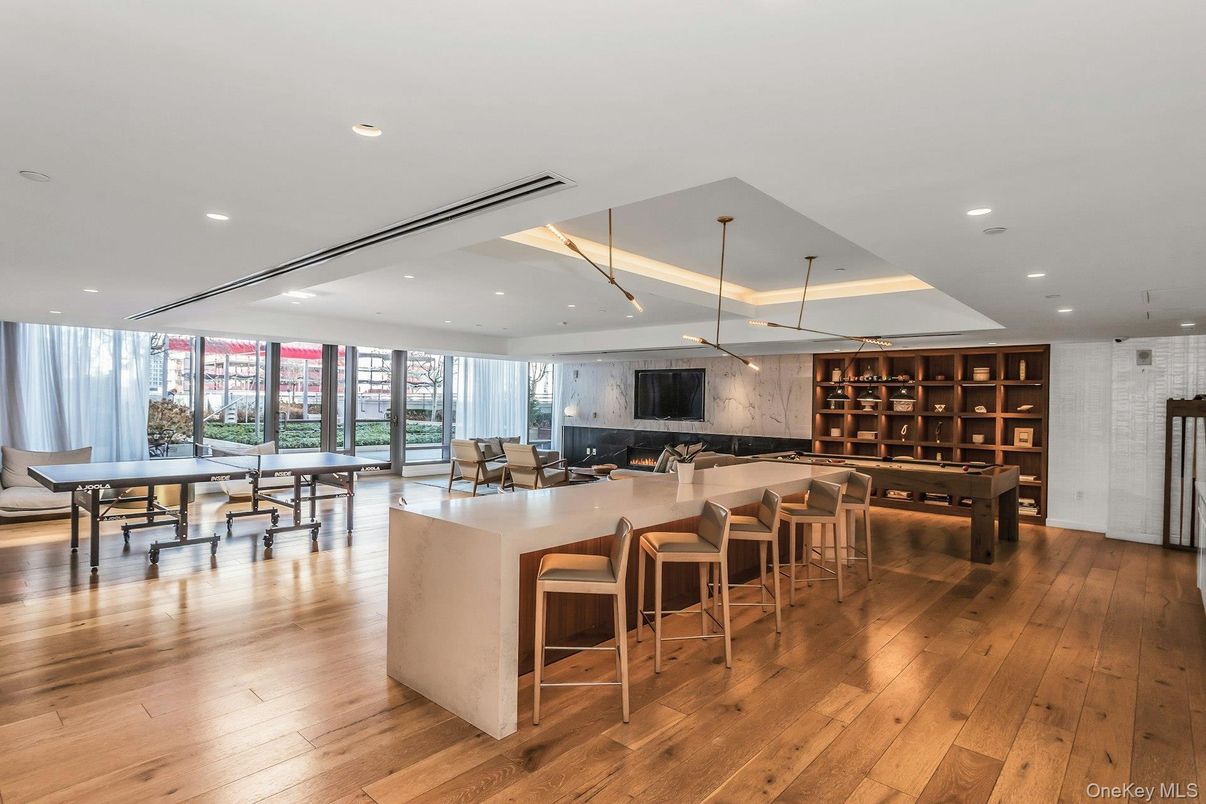 Dining room, Interior, Kitchen, Pendant Lights, Recessed Lighting, Wood Texture Flooring