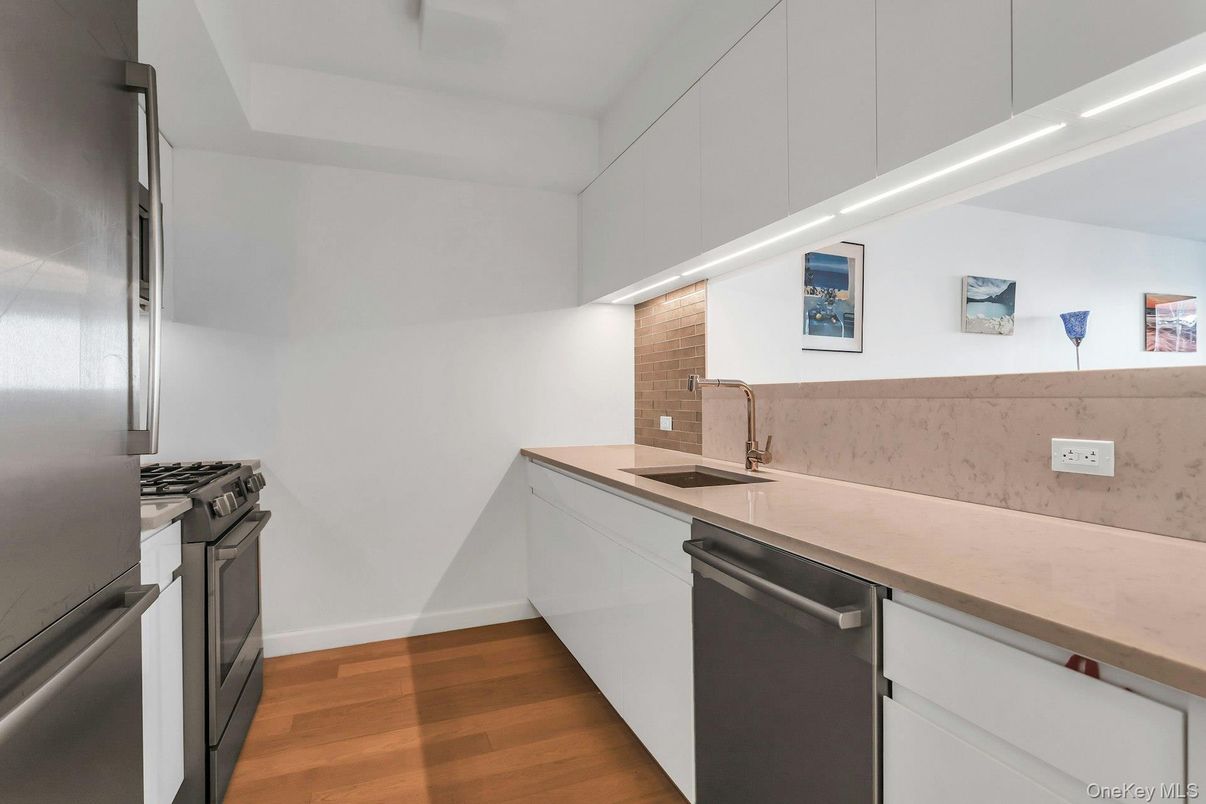 Interior, Kitchen, Stainless Steel Appliances, Wood Texture Flooring