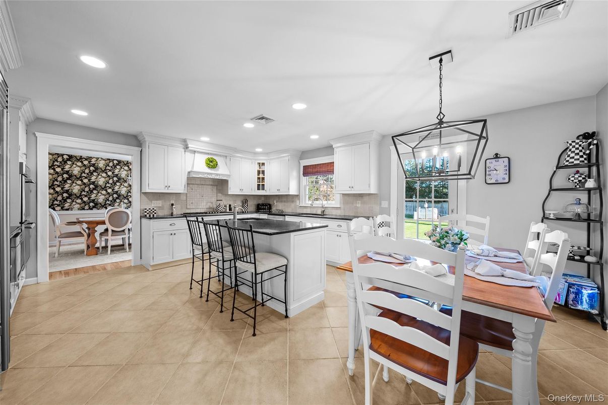 Dining room, Interior, Kitchen, Pendant Lights, Recessed Lighting