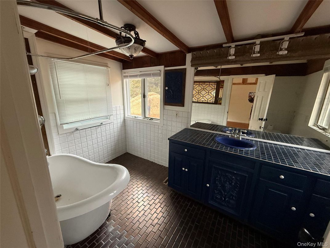 Bathroom, Free Standing Baths, Interior, Tile Countertops, Wooden Beams