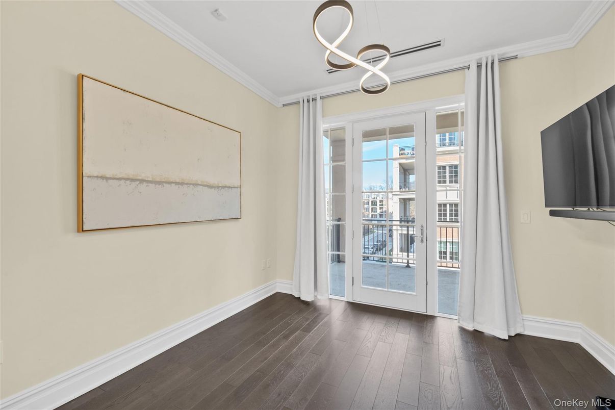 Empty room, Interior, Pendant Lights, Wood Texture Flooring