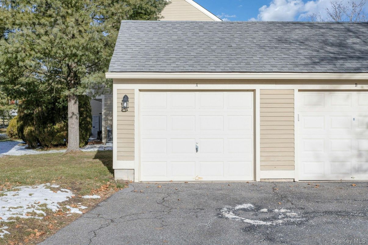 Detached Garage, Exterior