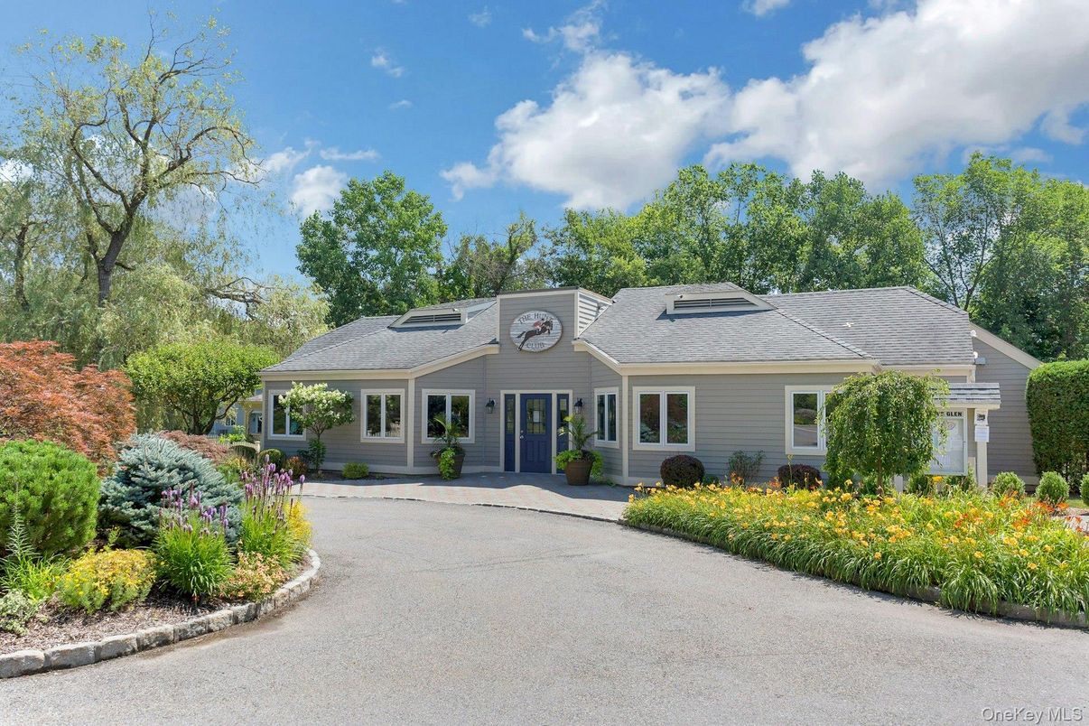 Exterior, Facade, Cape Cod
