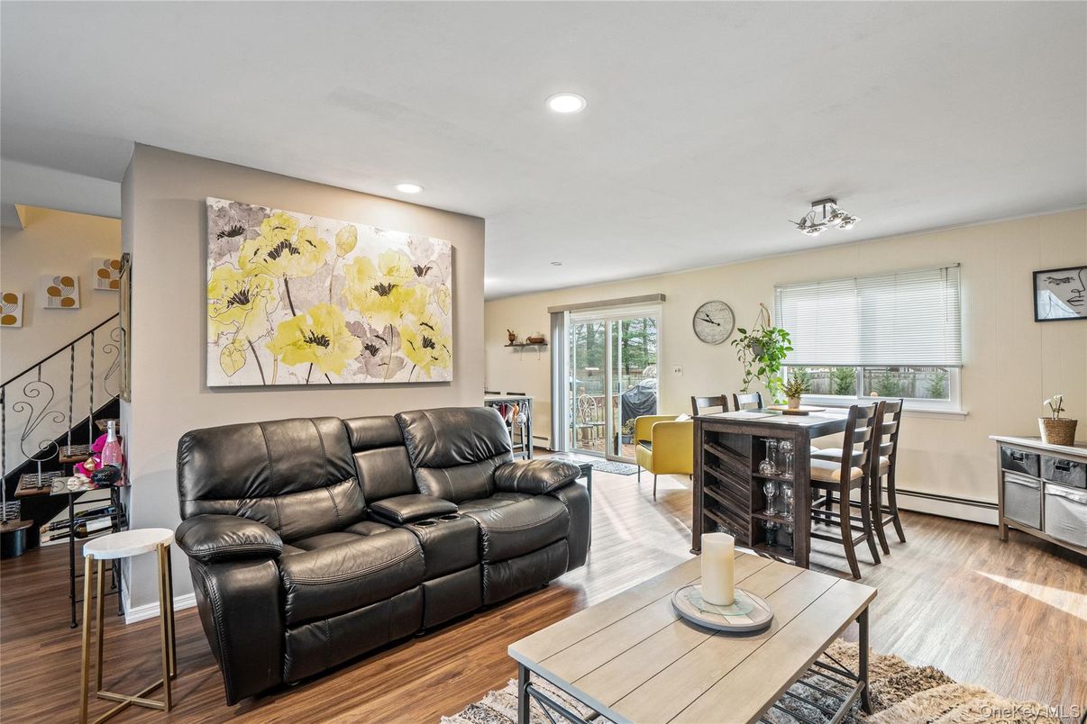 Dining room, Interior, Living room, Recessed Lighting, Wood Texture Flooring