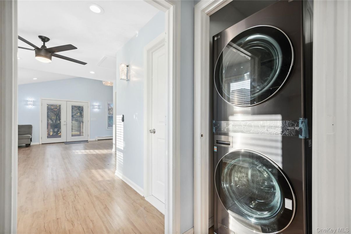 Interior, Recessed Lighting, Utility Closets, Washer, Wood Texture Flooring