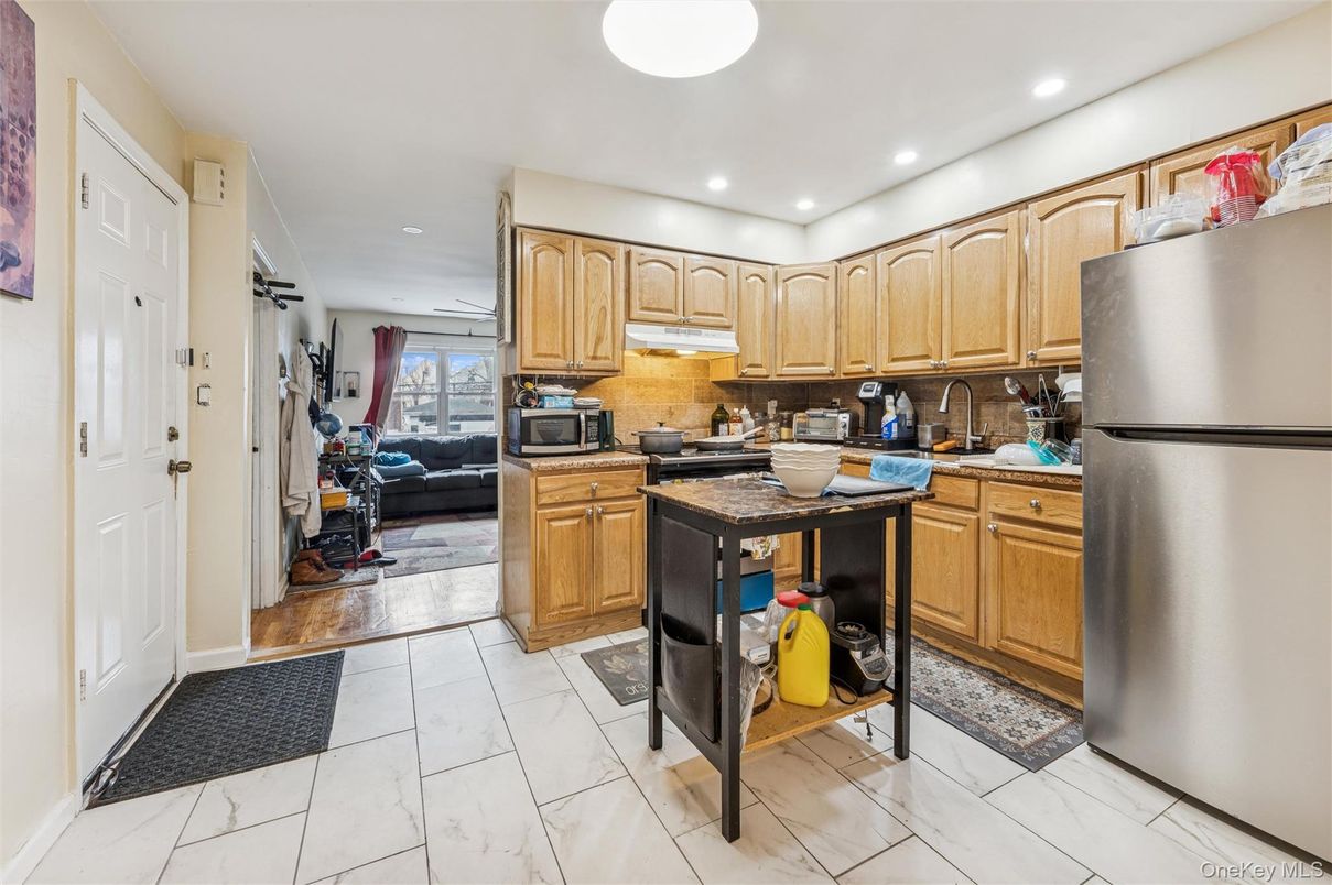 Interior, Kitchen, Marble, Recessed Lighting