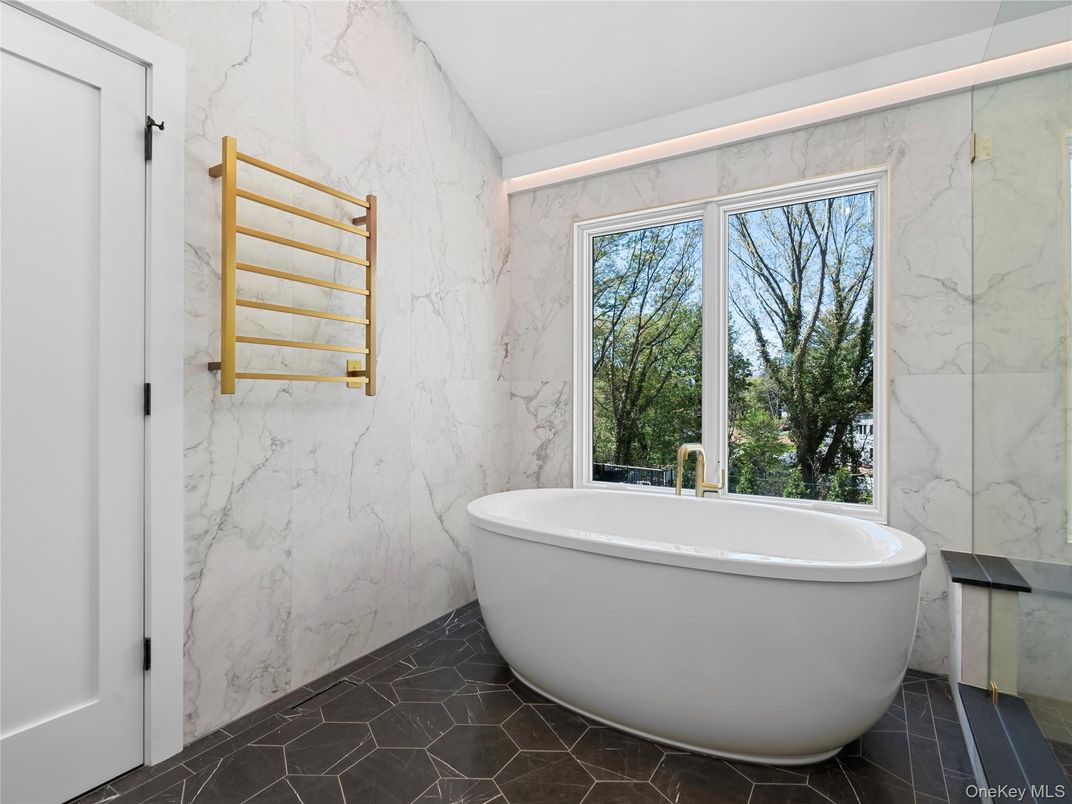 Bathroom, Free Standing Baths, Interior, Marble, Marble Walls