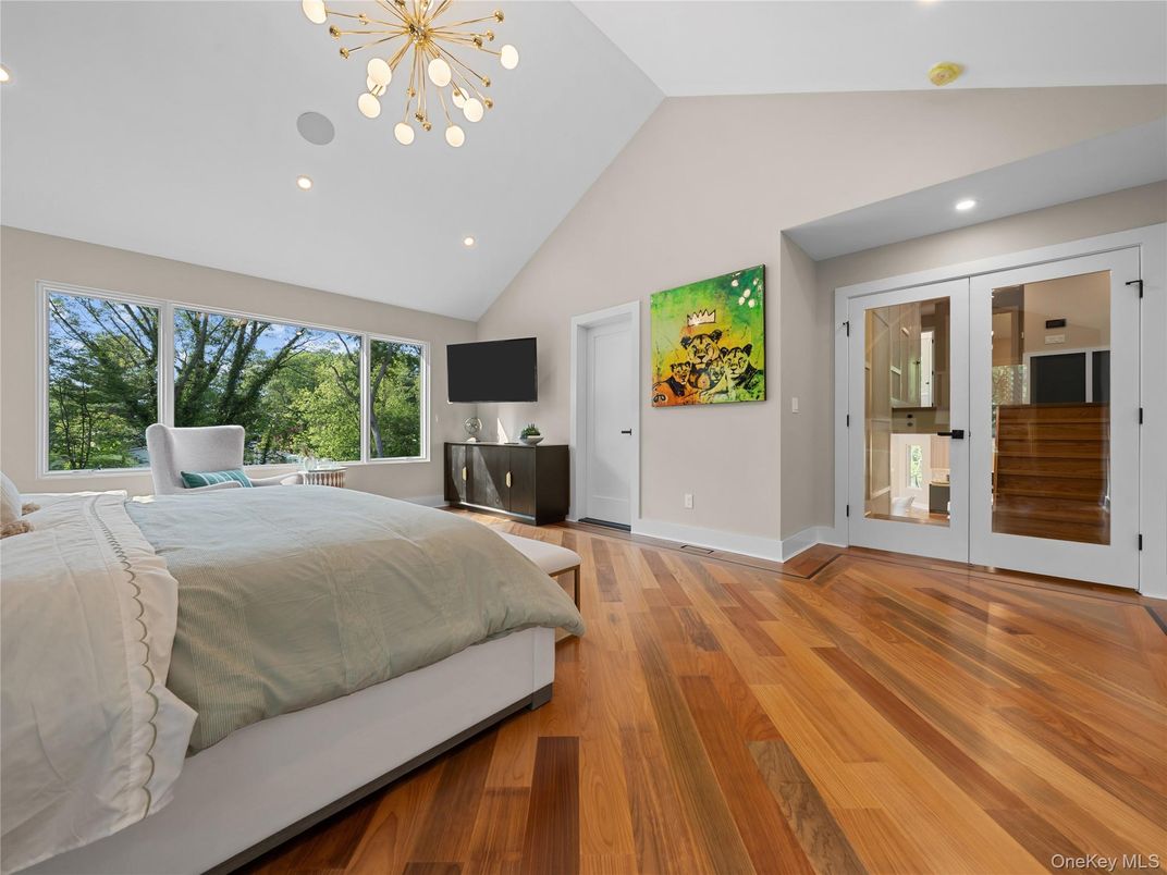 Bedroom, Interior, Pendant Lights, Recessed Lighting, Wood Texture Flooring