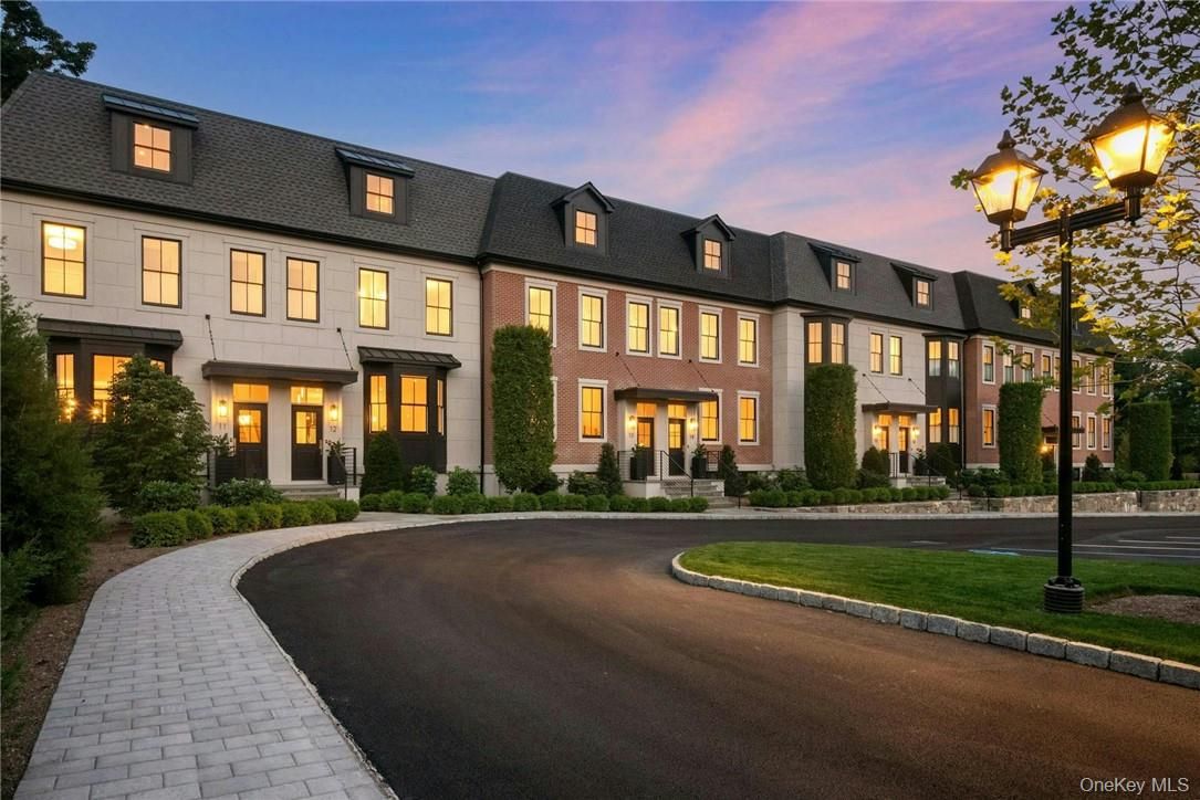 Exterior, Facade, French Provincial