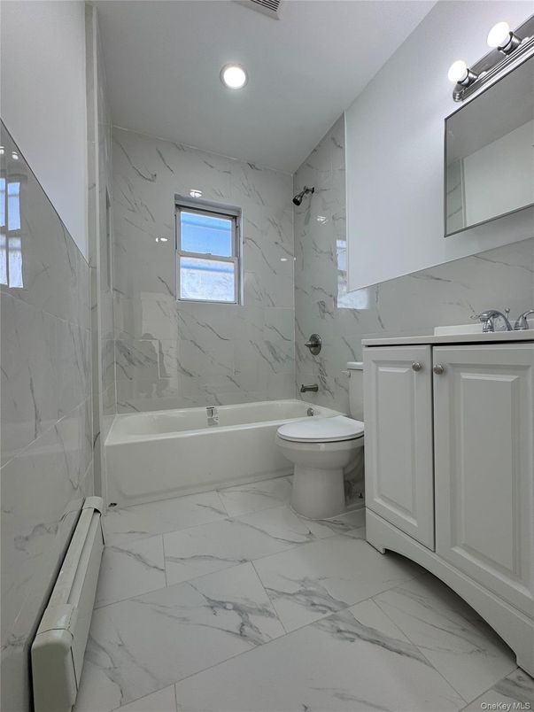 Bathroom, Interior, Marble, Marble Walls, Recessed Lighting