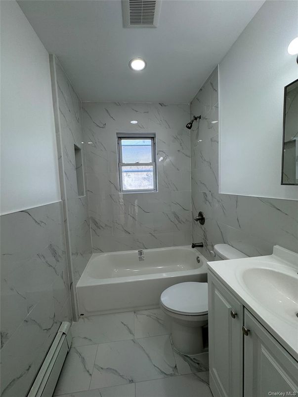 Bathroom, Interior, Marble, Marble Walls, Recessed Lighting