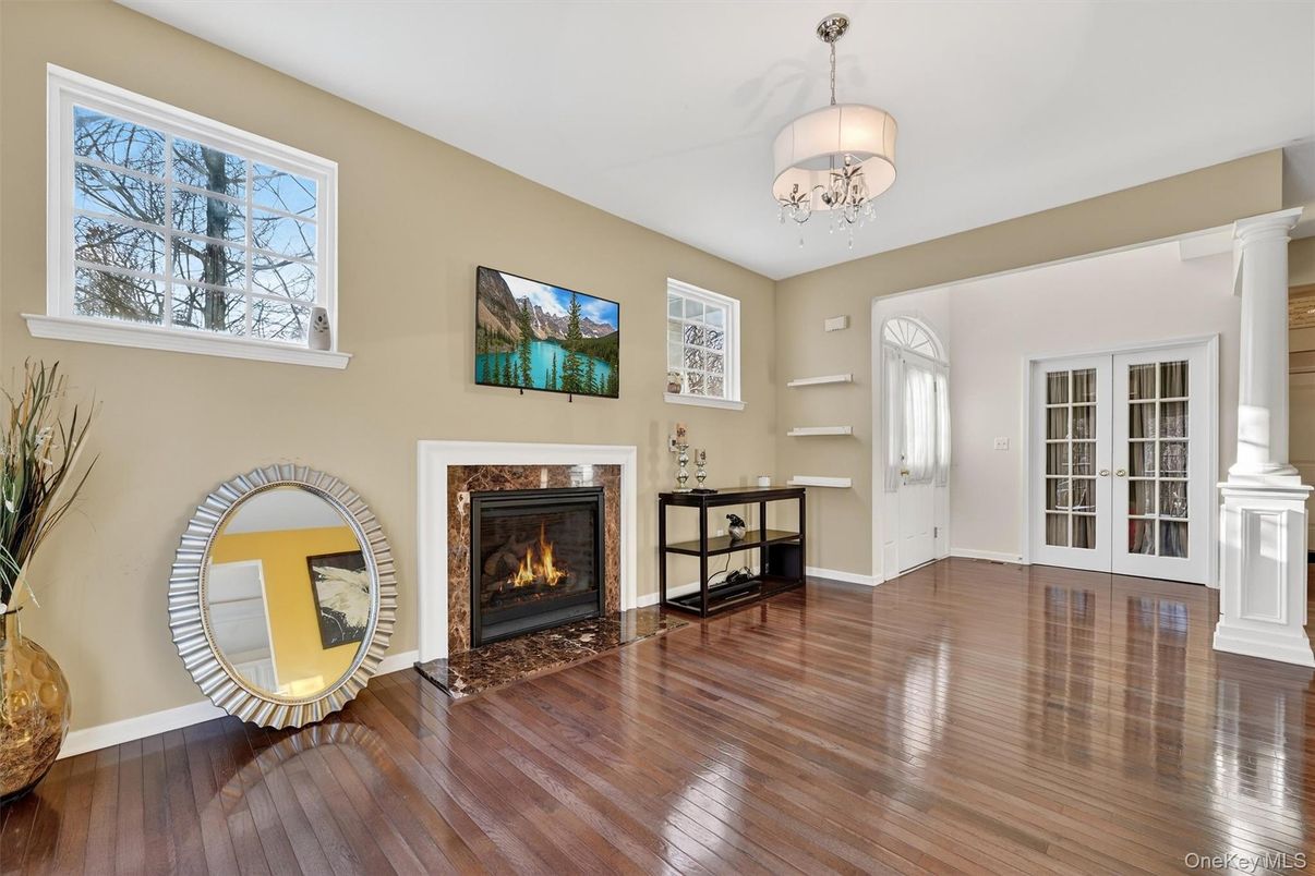 Chandelier, Fireplace, Interior, Wood Texture Flooring