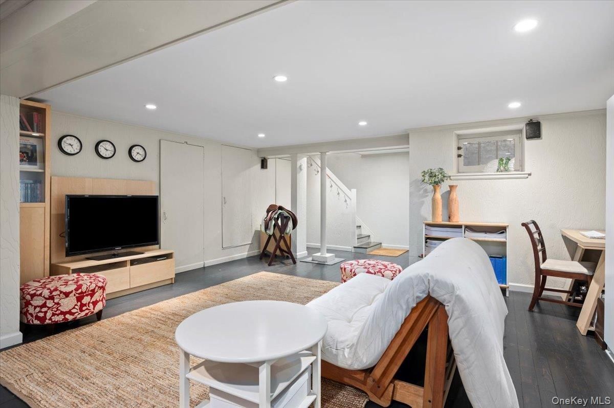 Dining room, Interior, Living room, Recessed Lighting, Wood Texture Flooring