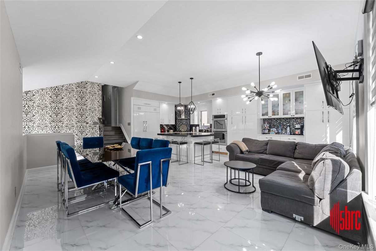 Dining room, Interior, Kitchen, Living room, Marble, Pendant Lights, Recessed Lighting