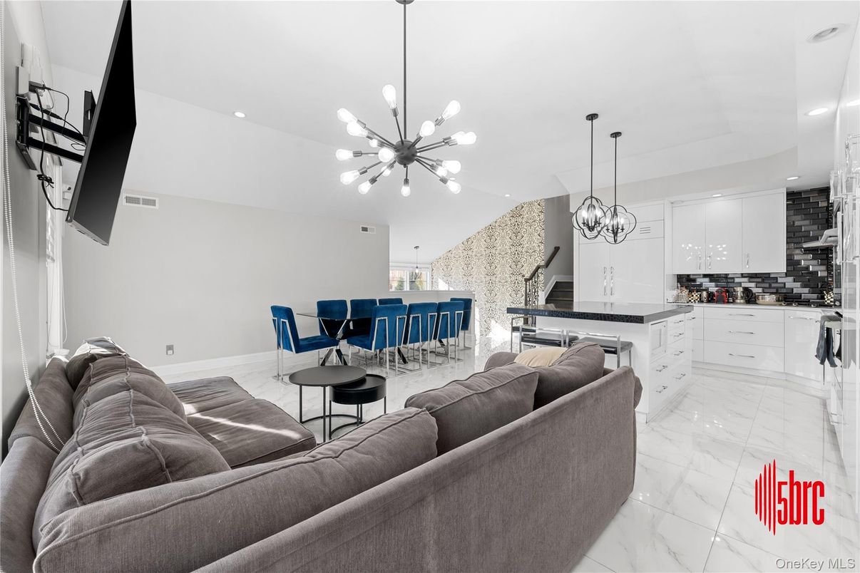 Interior, Kitchen, Living room, Marble, Pendant Lights, Recessed Lighting