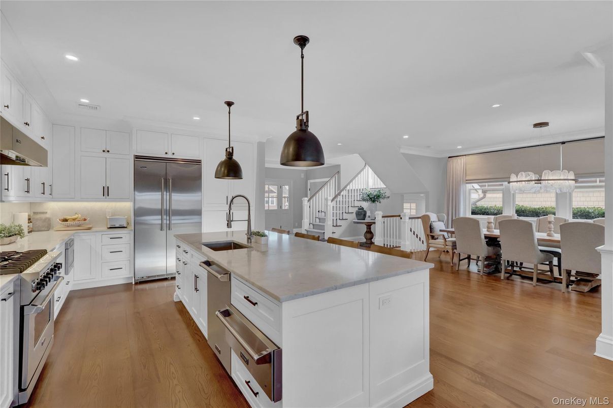 Dining room, Interior, Kitchen, Pendant Lights, Recessed Lighting, Stainless Steel Appliances, Wood Texture Flooring