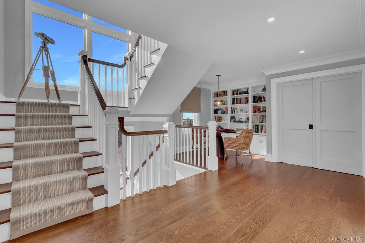 Dining room, Interior, Pendant Lights, Recessed Lighting, Wood Texture Flooring