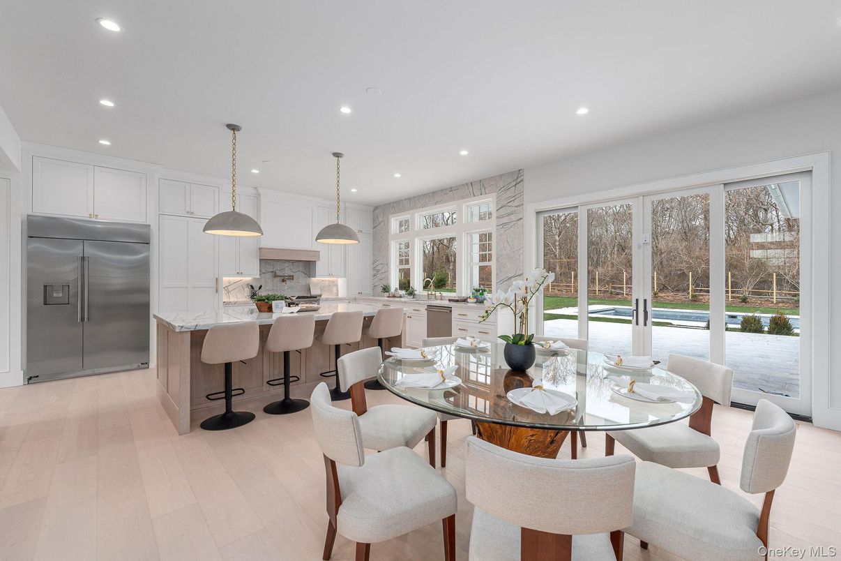 Dining room, Interior, Kitchen, Pendant Lights, Recessed Lighting, Wood Texture Flooring