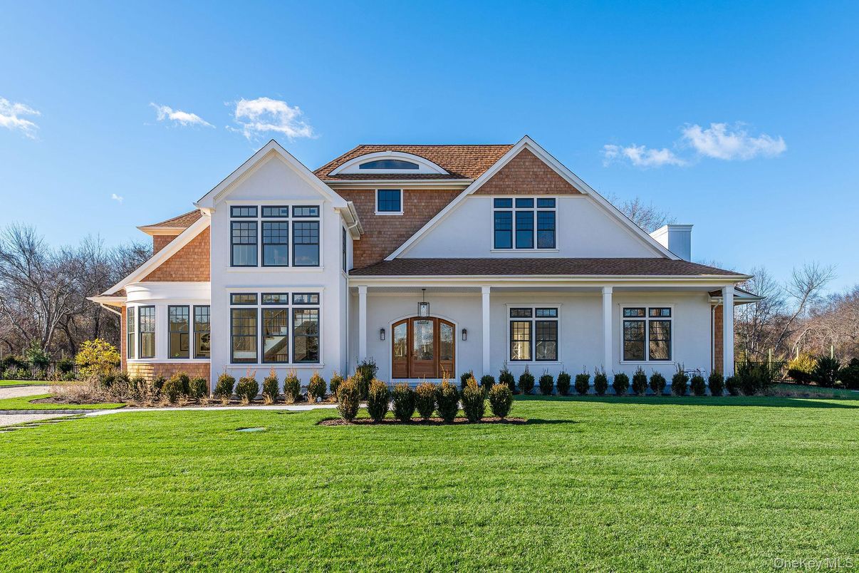 Exterior, Facade, Farmhouse