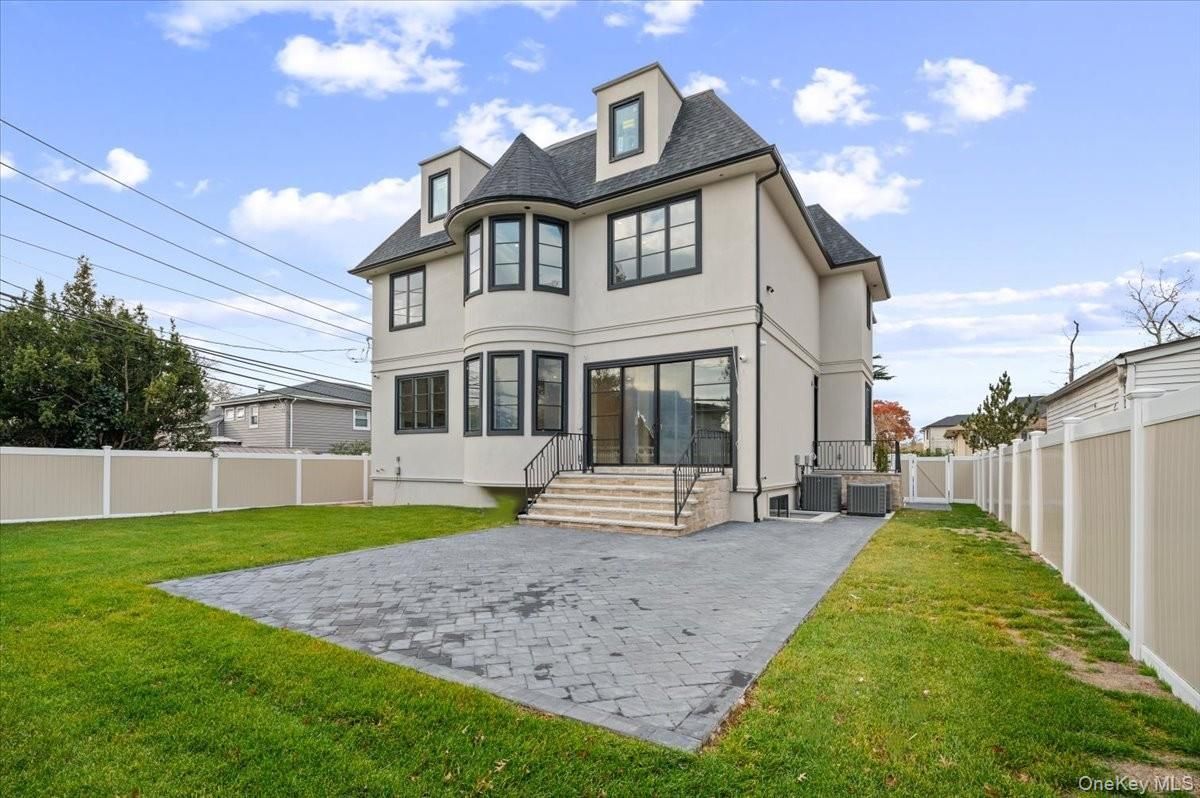 Backyard, Exterior, Facade, French Provincial