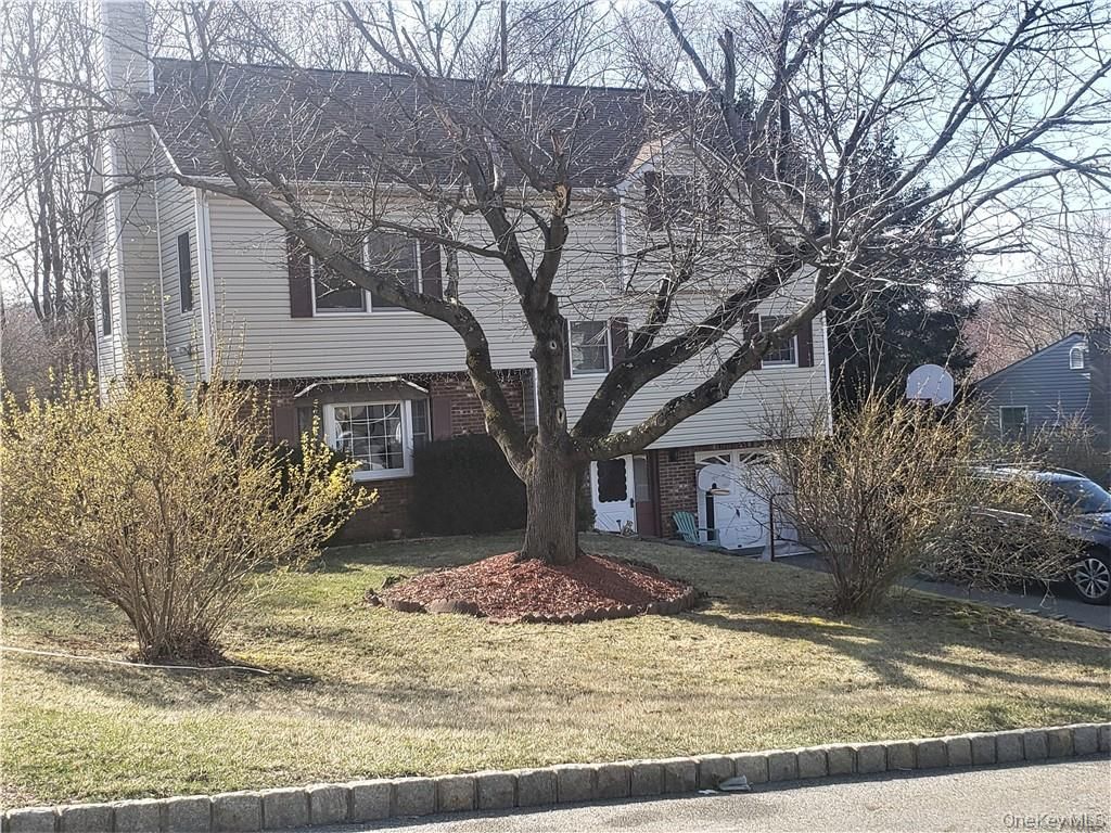 Attached, Exterior, Facade, Brick Facade, Cape Cod