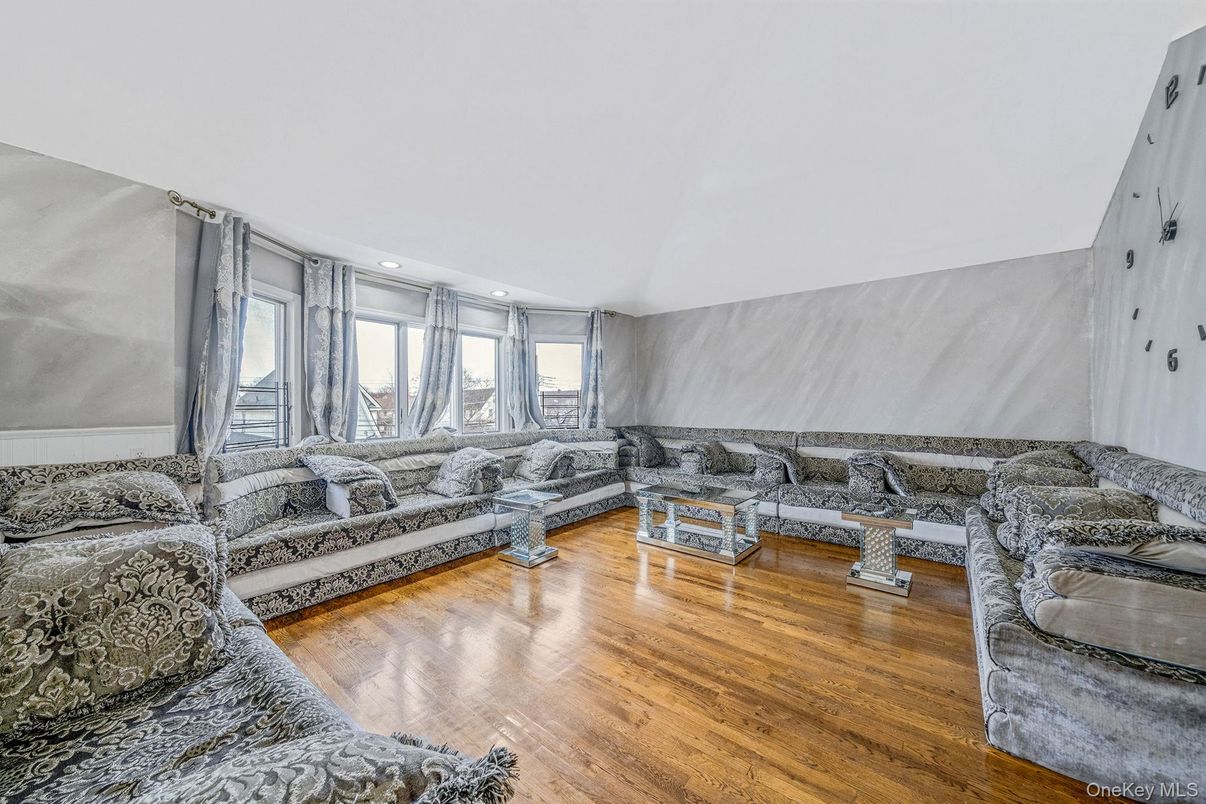 DE Listing image placeholder