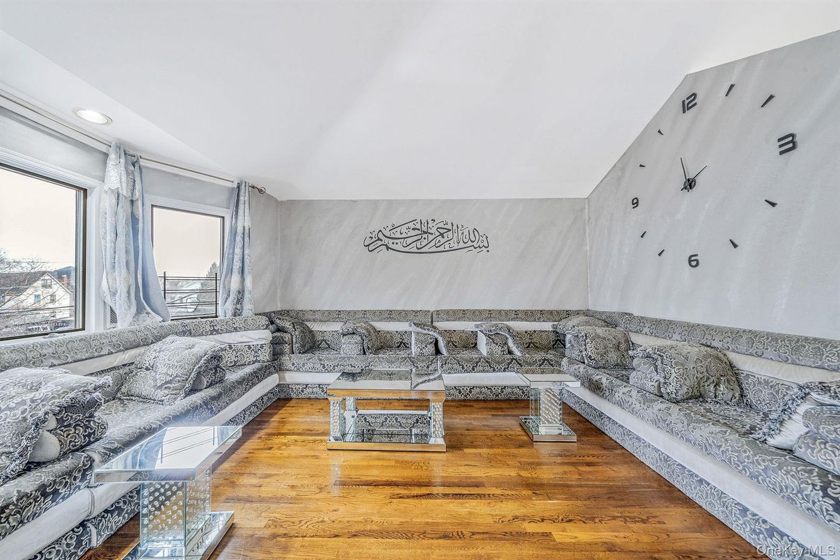 DE Listing image placeholder